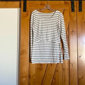 Motherhood Maternity one 3/4 sleeve T-shirt Size M w/ nursing access GUC see pic